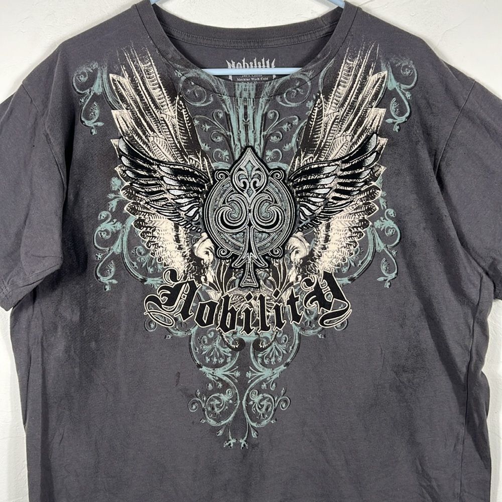 🔥🔥 NOBILITY Affliction Y2K Dark Gray Graphic Grunge Tee Men Size XL - EUC
